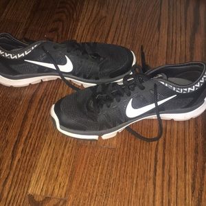 Nike tennis shoes